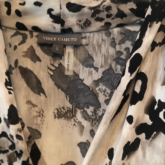 Vince Camuto blouse - Picture 2 of 5